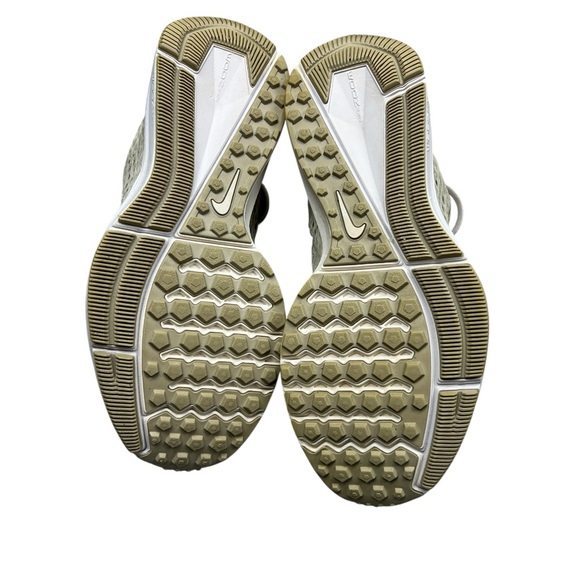 Nike Wmns Zoom Winflo 5 in the "String" colorway with metallic gold accents - Picture 6 of 7